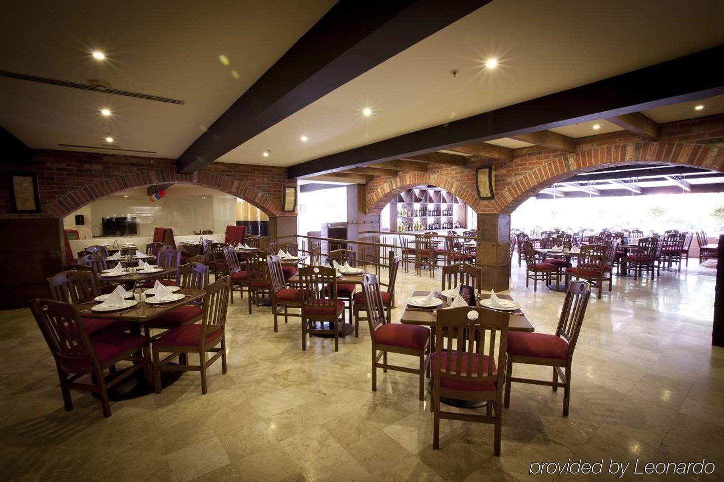 Hotel Krystal Urban Aeropuerto Ciudad De Mexico Restaurant foto